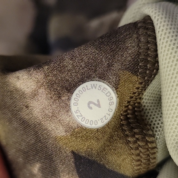 NWT: Lululemon Power Thru HR Tight 25" - Picture 10 of 10